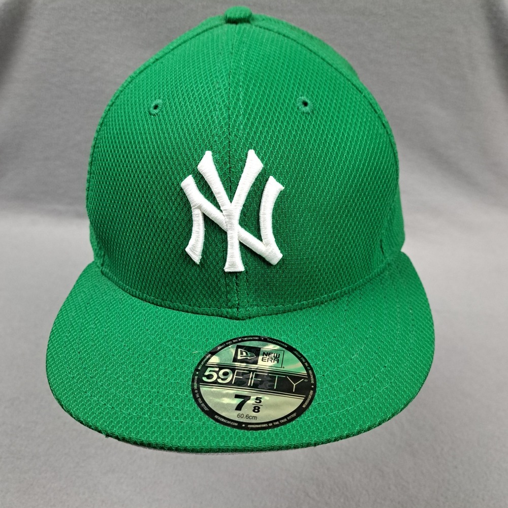 New York Yankees Fitted Baseball Hat Men's Size 7⅝‎ St Patrick's Day Kelly Green